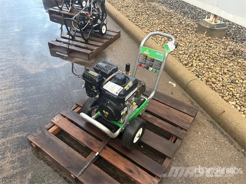 MI-T-M CA-2703-1SMV Pressure Washer Visokotlačni čistilci za domačo uporabo