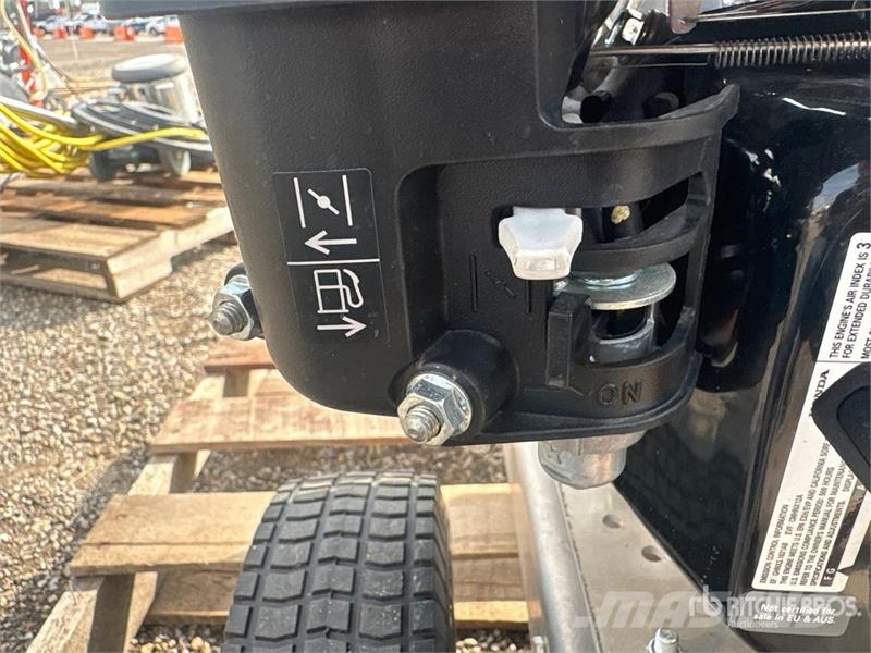 MI-T-M CA24031MMH Pressure Washer Nettoyeur basse pression