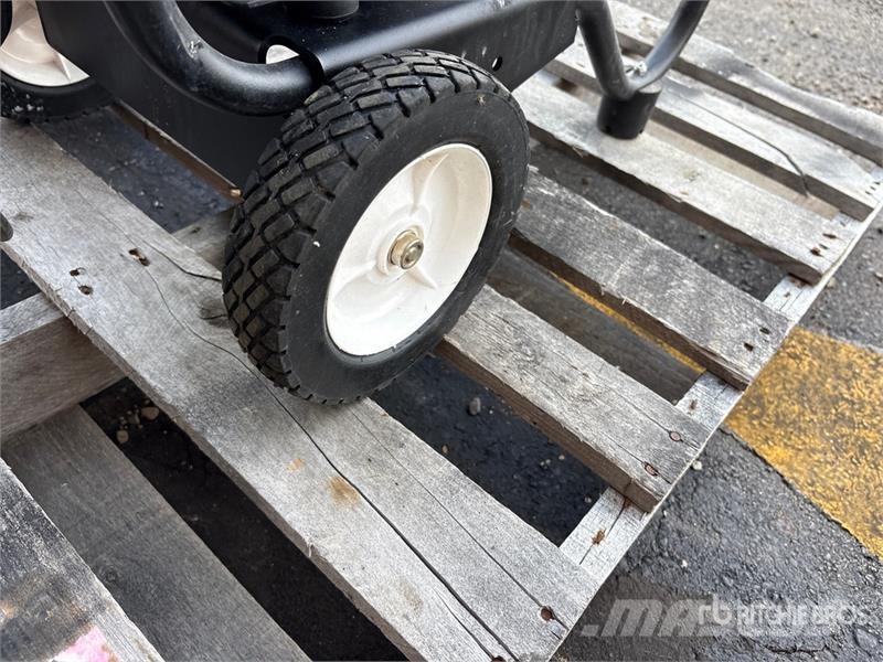 MI-T-M CM-1400-0MEC Pressure Washer Visokotlačni čistilci za domačo uporabo