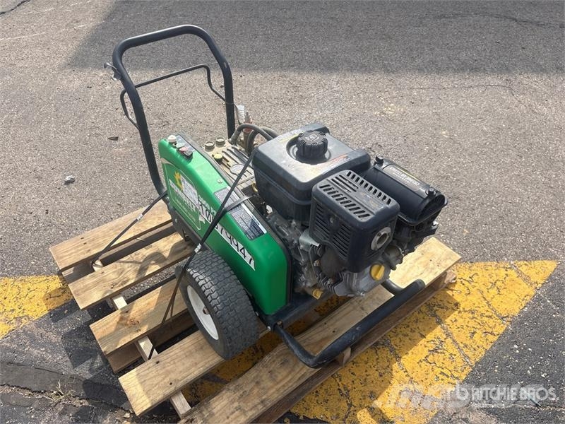 MI-T-M CW-3004-4SGV Pressure Washer Visokotlačni čistilci za domačo uporabo
