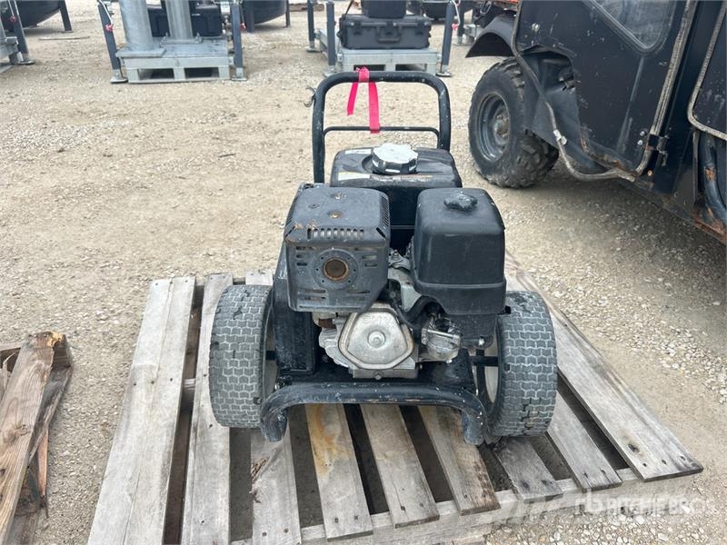 MI-T-M JCW-4004-2MHB Pressure Washer (Inoperable) Mazgātāji ar zemu spiedienu