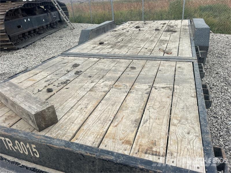 Midsota TBHD832220K 22 ft T/A Tilt Deck Trailer Низькорамні причепи