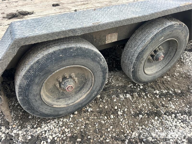 Midsota TBHD832220K 22 ft T/A Tilt Deck Trailer Низькорамні причепи