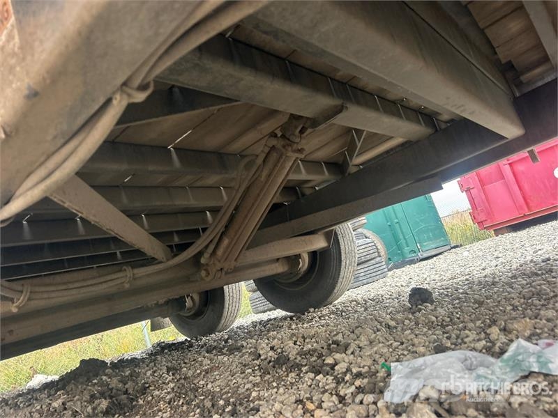 Midsota TBHD832220K 22 ft T/A Tilt Deck Trailer Низькорамні причепи