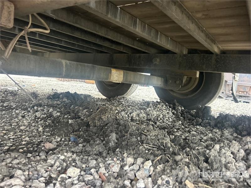 Midsota TBHD832220K 22 ft T/A Tilt Deck Trailer Низькорамні причепи