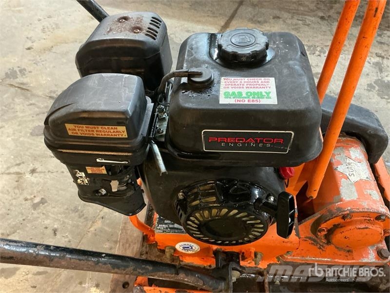 Mikasa MVC-77 Vibratory Plate Compactor 夯實機(夯土機)
