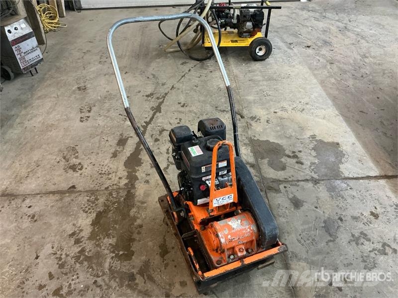 Mikasa MVC77 Vibratory Plate Compactor Vibrátorok