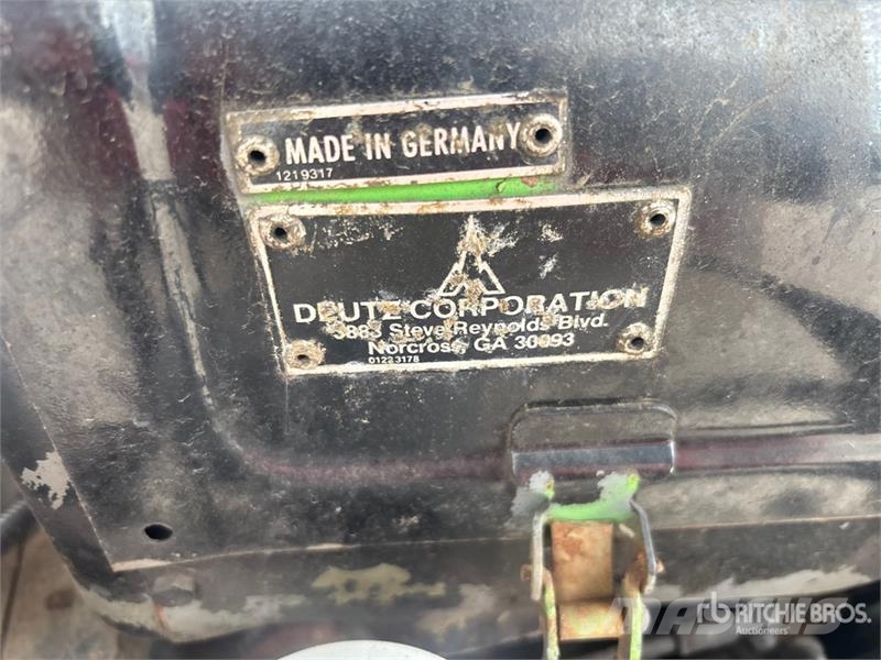 Miller Big Blue 400D Skid-Mounted Engine Driven Welder Soldadoras