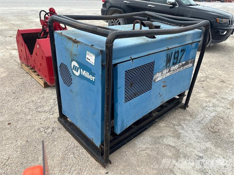 Miller Big Blue 400D Skid-Mounted Engine Driven Welder Soldadoras