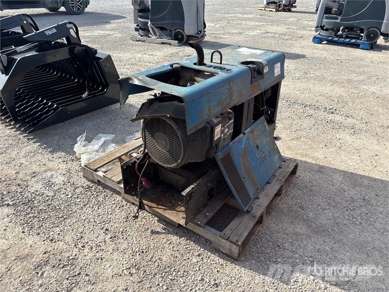 Miller Bobcat 225 Multi-Process Engine Driven Welder Soldadoras