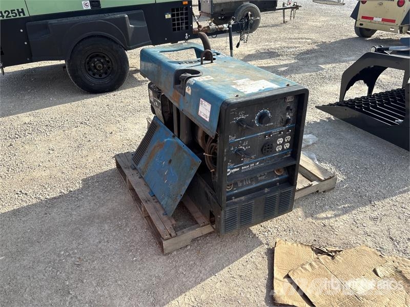 Miller Bobcat 225 Multi-Process Engine Driven Welder Soldadoras
