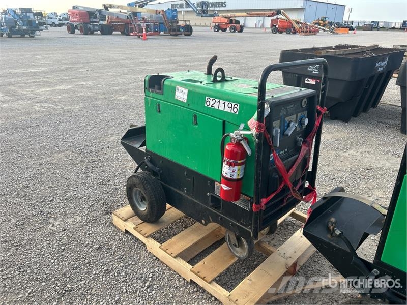 Miller Bobcat 250 250 A Mobile Multi-Process Engine Drive Hitsauslaitteet