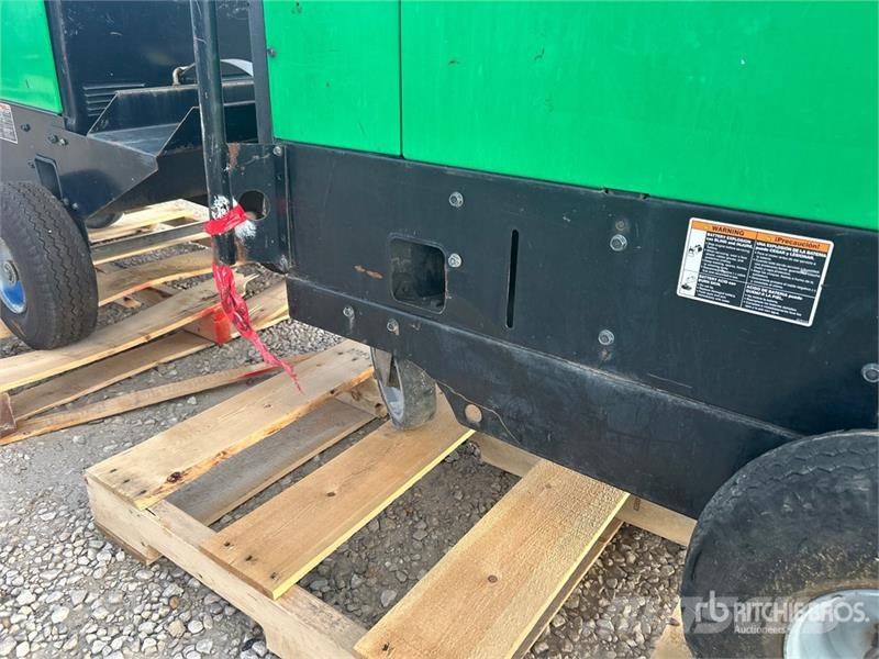 Miller Bobcat 250 250 A Mobile Multi-Process Engine Drive Hitsauslaitteet