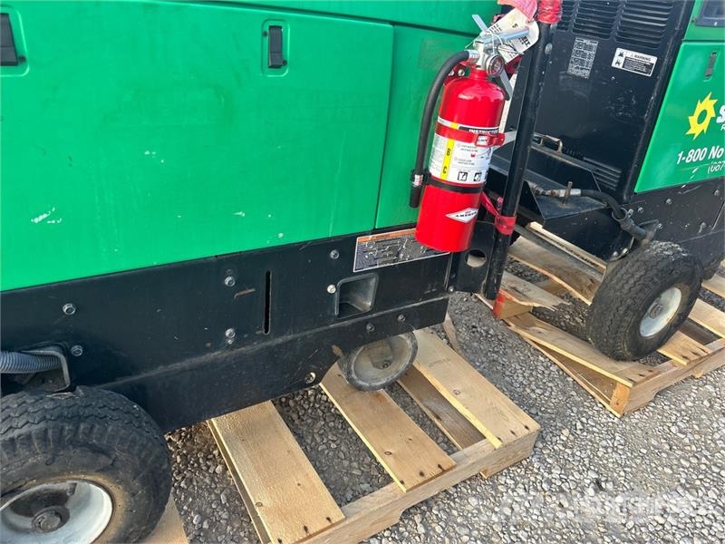 Miller Bobcat 250 250 A Mobile Multi-Process Engine Drive Hitsauslaitteet