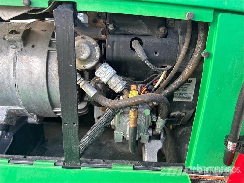 Miller Bobcat 250 250 A Mobile Multi-Process Engine Drive Hitsauslaitteet