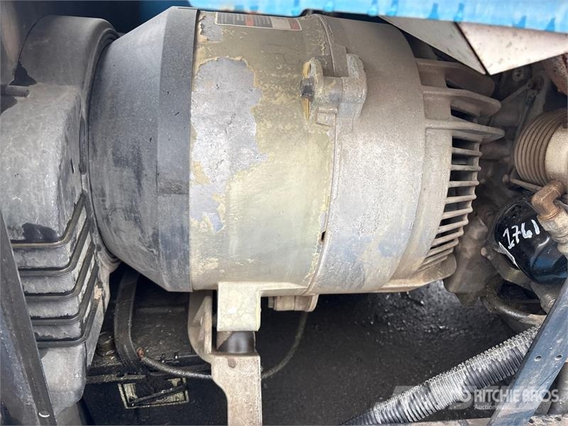 Miller Bobcat 250 250 A Mobile Multi-Process Engine Drive Heggesztő berendezések