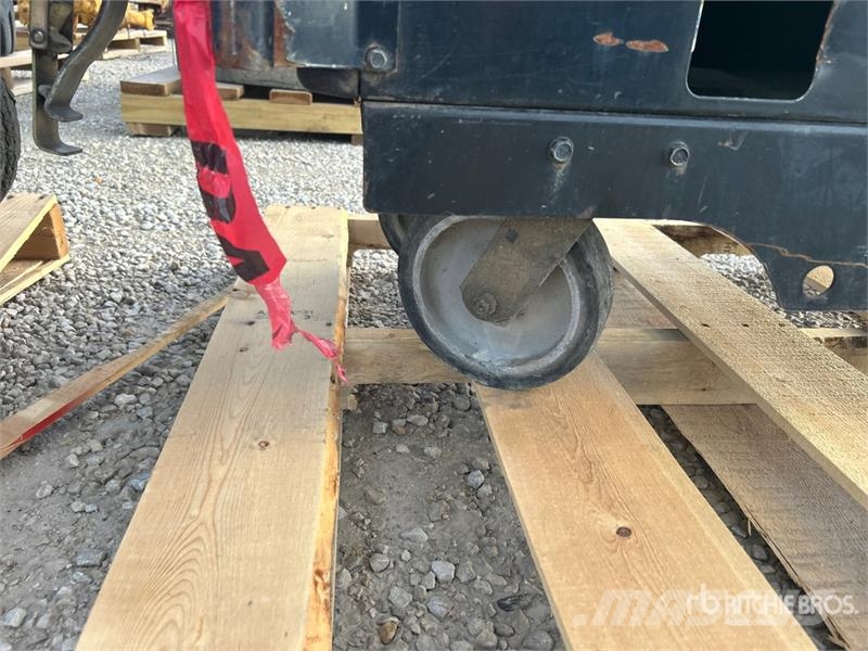 Miller Bobcat 250 250 A Mobile Multi-Process Engine Drive Hitsauslaitteet