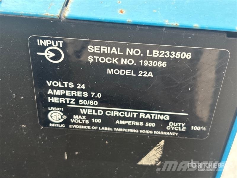 Miller Electric XMT304 300 A Mobile Multi-Process Electri ماكينات لحام