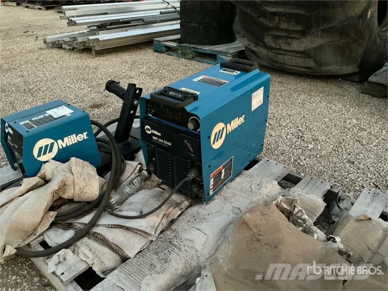 Miller Electric XMT304 300 A Mobile Multi-Process Electri Schweissgeräte