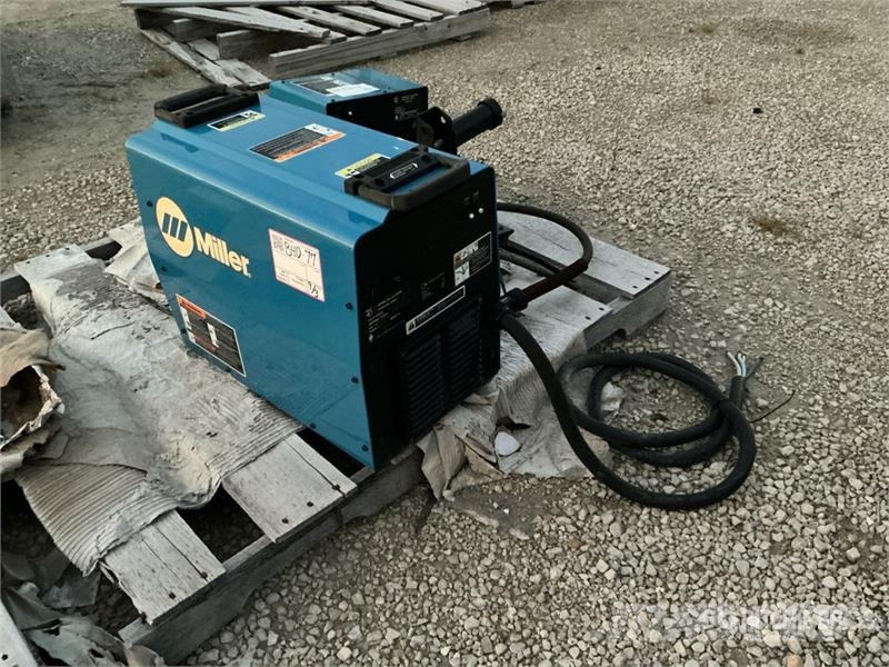 Miller Electric XMT304 300 A Mobile Multi-Process Electri Schweissgeräte