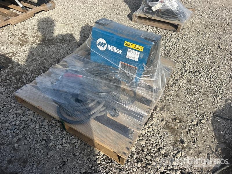 Miller Electric XMT350 Stick Electric Welder Máquinas de soldar