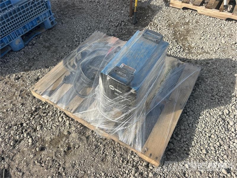 Miller Electric XMT350 Stick Electric Welder Máquinas de soldar