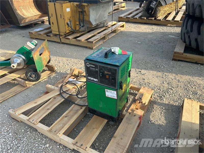 Miller Filtair 130 Electric Fume Extractor Gradbeništvo - drugo