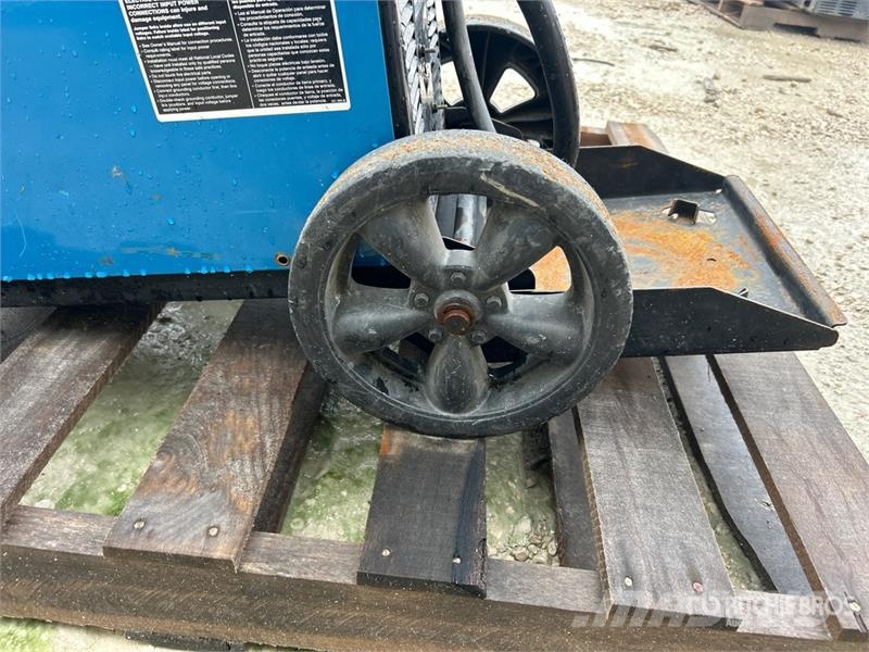 Miller matic 252 Welding machines