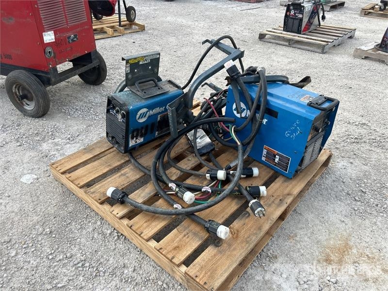 Miller of (2) Miller CST280 280 A Multi-Process Engine Dr Poste à souder