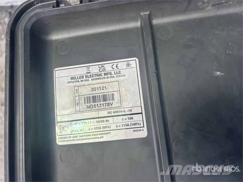 Miller of (2) Miller SuitCase 12RC Electric Welder Máquinas de soldar
