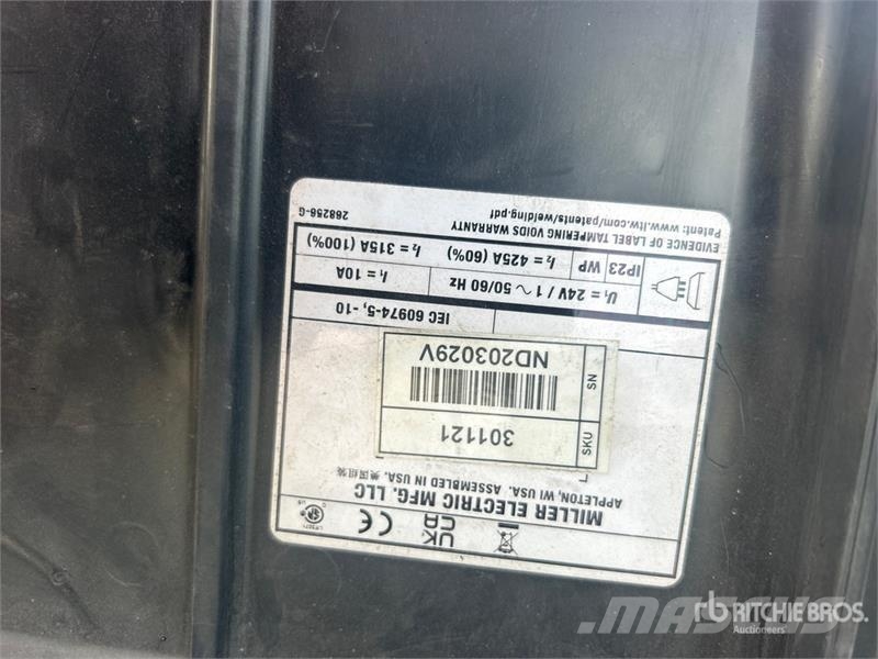 Miller of (2) Miller SuitCase 12RC Electric Welder Máquinas de soldar