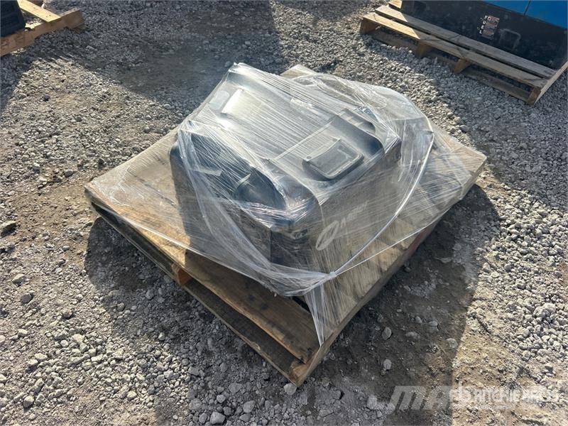 Miller of (2) Miller SuitCase 12RC Electric Welder Máquinas de soldar