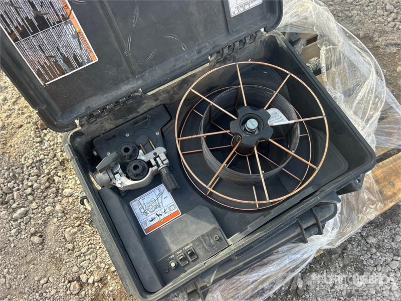 Miller of (2) Miller SuitCase 12RC Electric Welder Máquinas de soldar