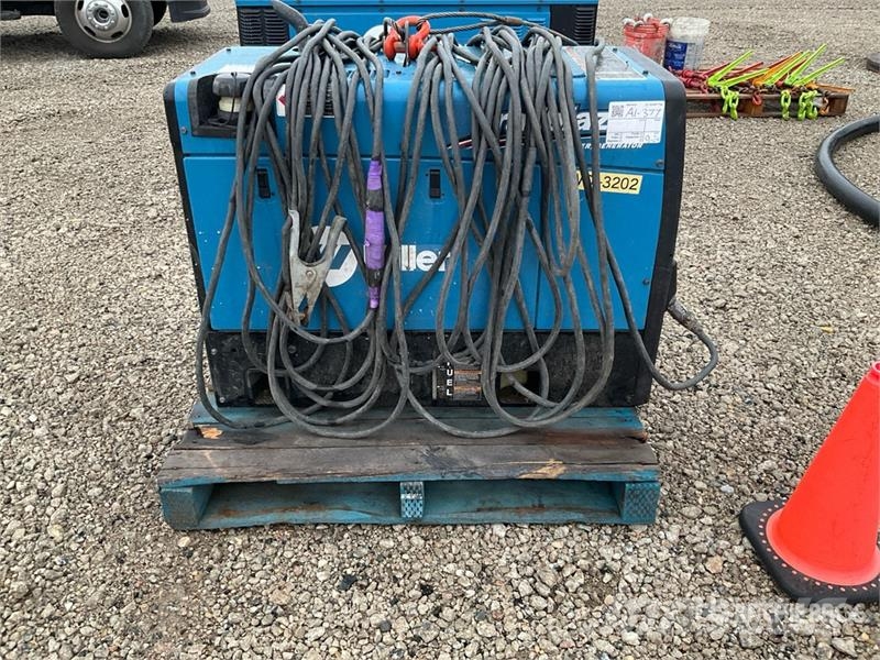 Miller Trailblazer 325 Engine Driven Welder Schweissgeräte