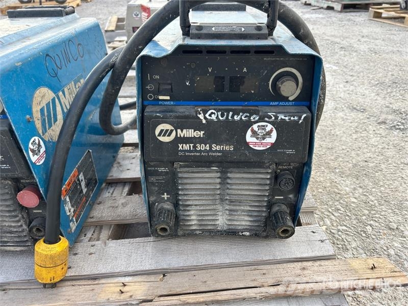 Miller XMT 304 CC/CV Poste à souder
