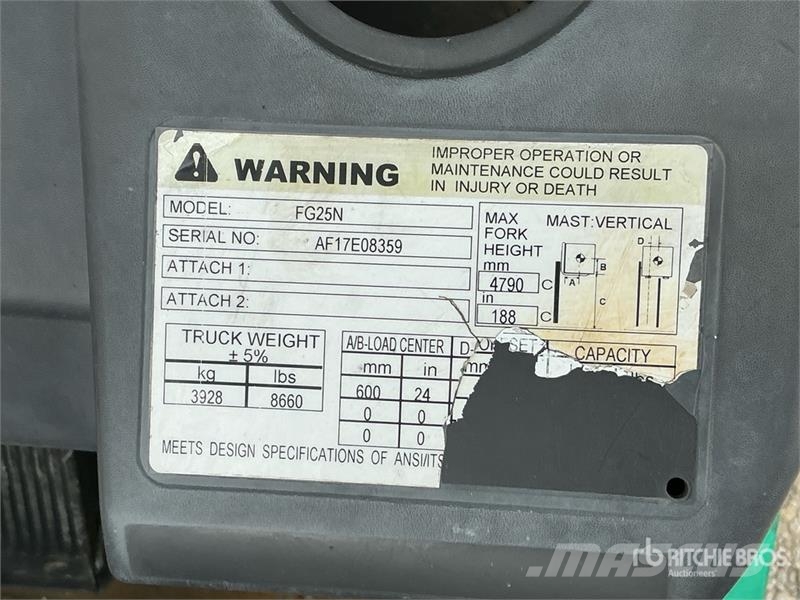 Mitsubishi FG25N 5000 lb Pneumatic Tire Forklift Kahveltõstukid - muud