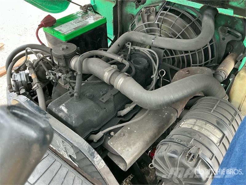 Mitsubishi FGC20K1 3700 lb Pneumatic Tire Forklift Iné
