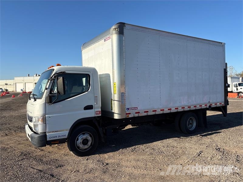 Mitsubishi Fuso 4x2 Van Truck Camiones con caja de remolque