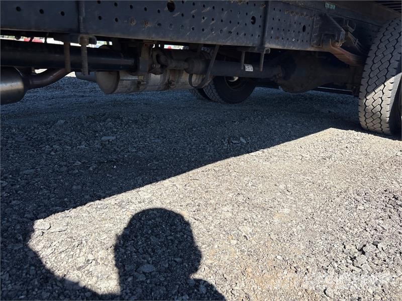 Mitsubishi Fuso 4x2 Van Truck Skapbiler