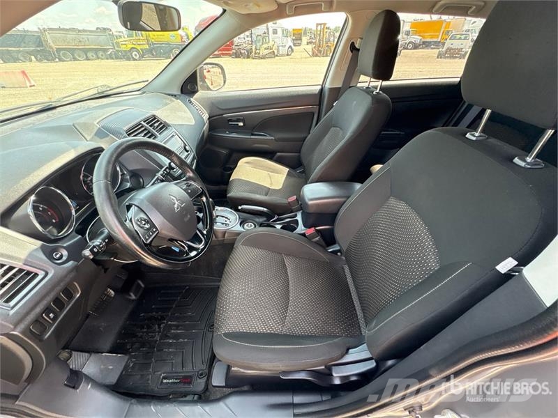 Mitsubishi Outlander Cars