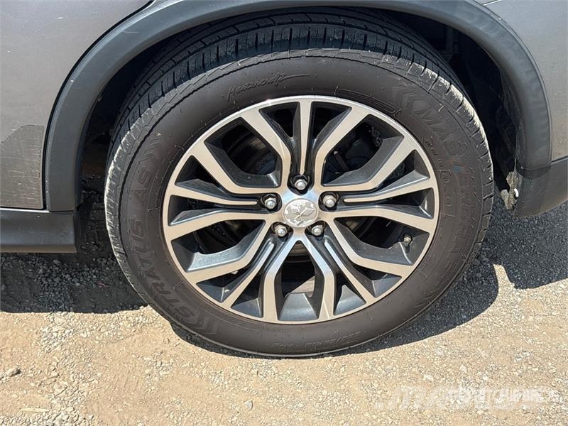 Mitsubishi Outlander Cars