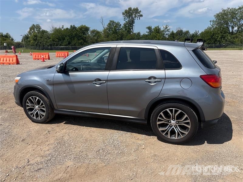 Mitsubishi Outlander Cars