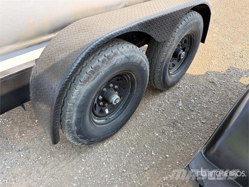 MMDI T/A Fuel Trailer Tankwagen
