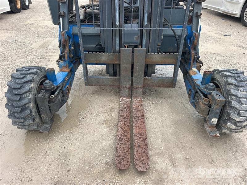 Moffett E50S 5000 lb 3x3 Truck Mounted Forklift Ajoneuvotrukit