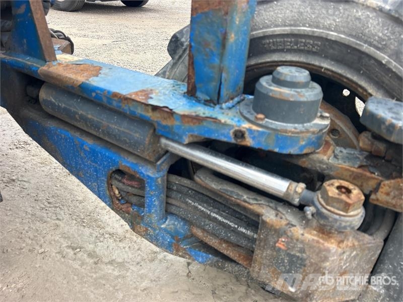 Moffett E50S 5000 lb Truck Mounted Forklift Empilhadores de montagem em camião