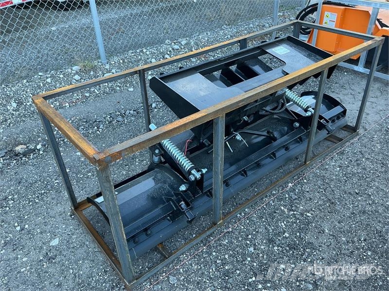  Mower King SPA84 84 in Skid Steer Dozer (Unused) Cuchillas