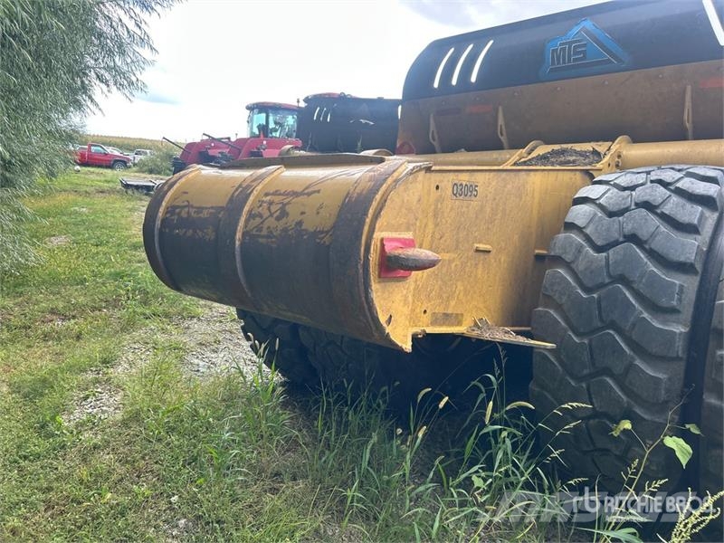 MTS 23-28 4 Tire Hydraulic Pull Scraper Polovni strugači