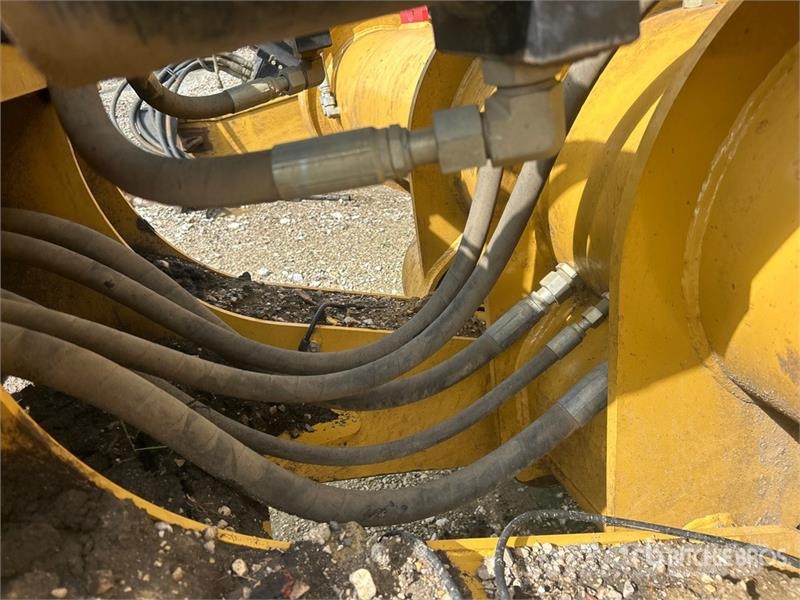 MTS 23-28 4 Tire Hydraulic Pull Scraper Polovni strugači