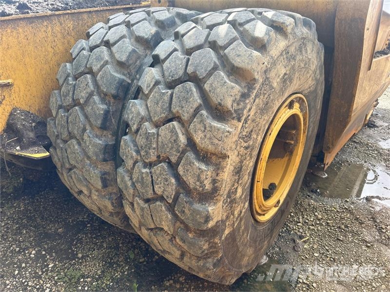 MTS 23-28 4 Tire Hydraulic Pull Scraper Polovni strugači