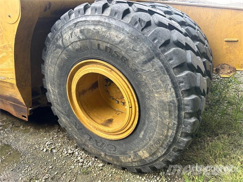 MTS 23-28 4 Tire Hydraulic Pull Scraper Polovni strugači